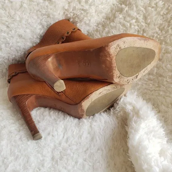 Michael Kors tan scalloped leather ankle boots sz 8.5 - Picture 4 of 7